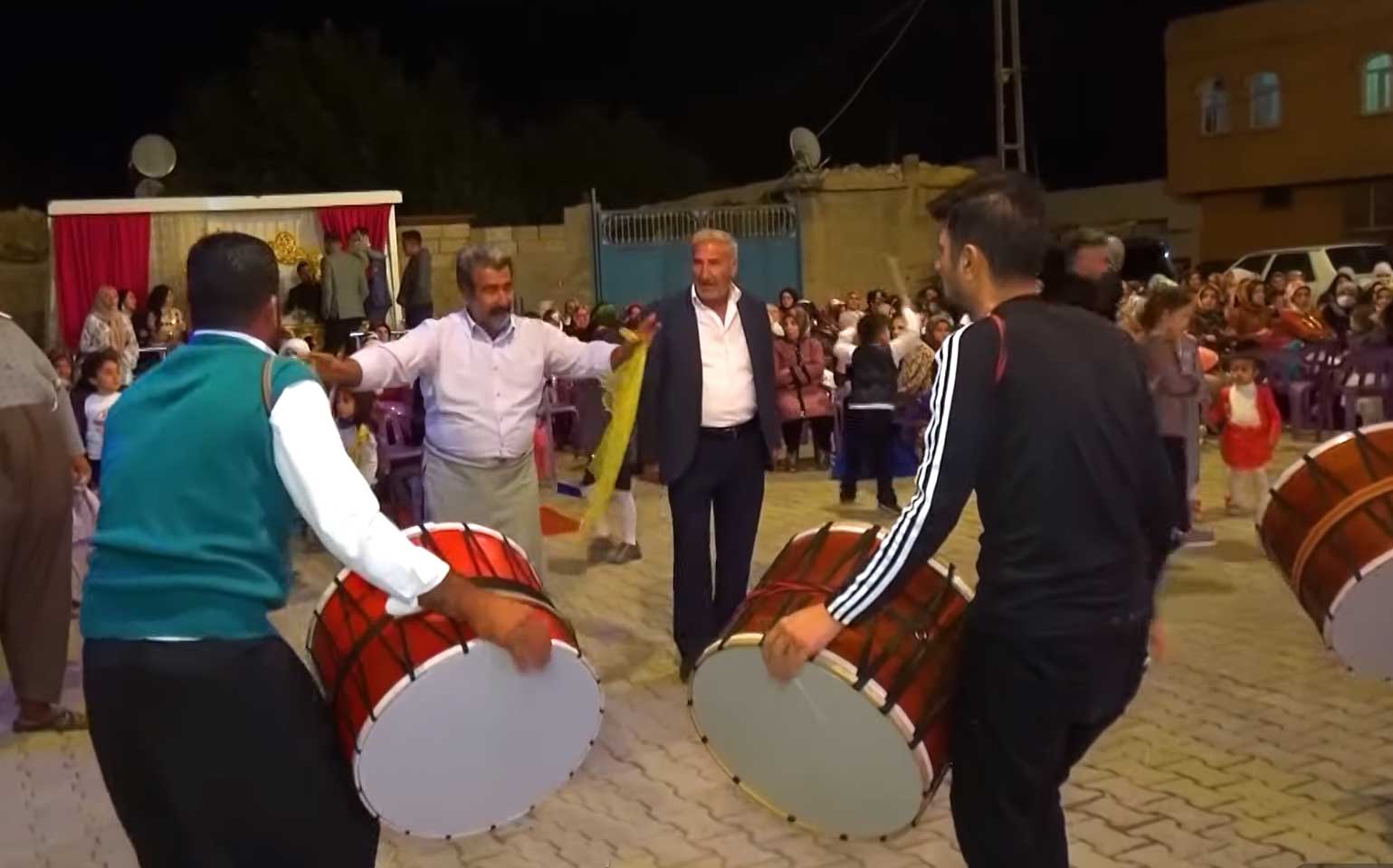 Çeyiz taşınmasında ve yüklenmesinde davul zurna ikilisi